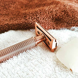 Reuseable Men's Double Edge Razor - Shaver - Bonus 20 Blades